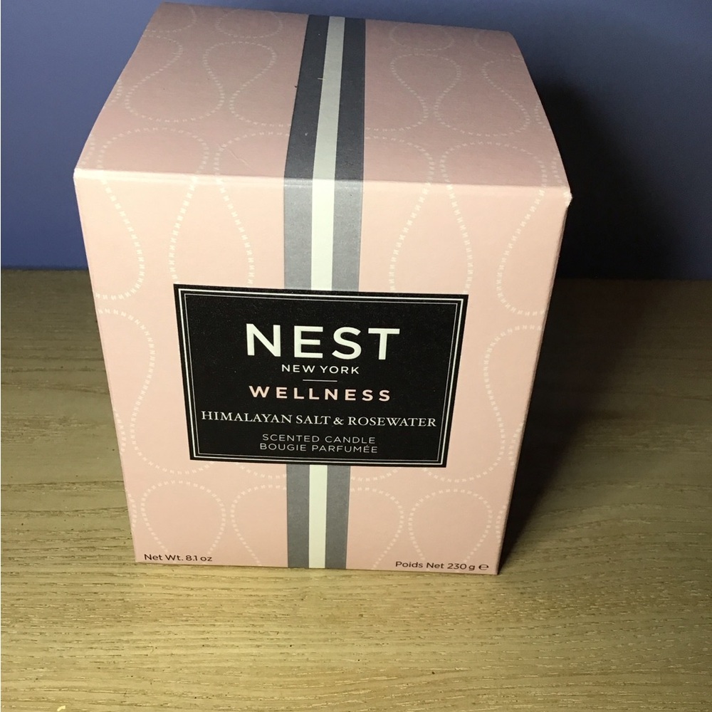 New NEST Fragrances Himalayan Salt and Rosewater Pink Candle In Glass Holder
